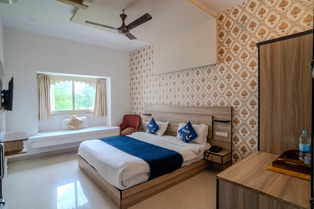 Rooftop Pool Hotel Kalyan Vilas